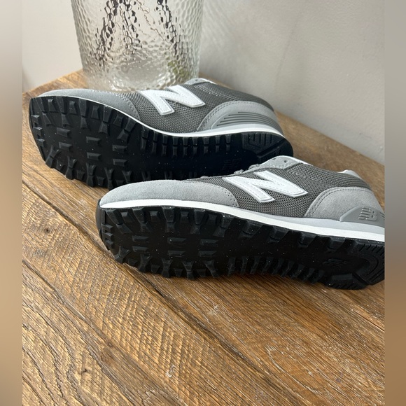 NWOT New Balance Women's 515 Retro Sneaker - Picture 10 of 11